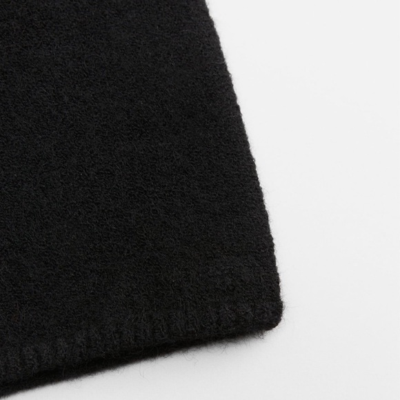 ZARA Knit Beanie - Picture 3 of 3